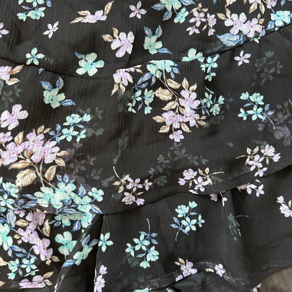 Gab & Kate NWT Black Blue Floral Mini Shorts Ruffle Tiered Festival Cottage S - Picture 5 of 5